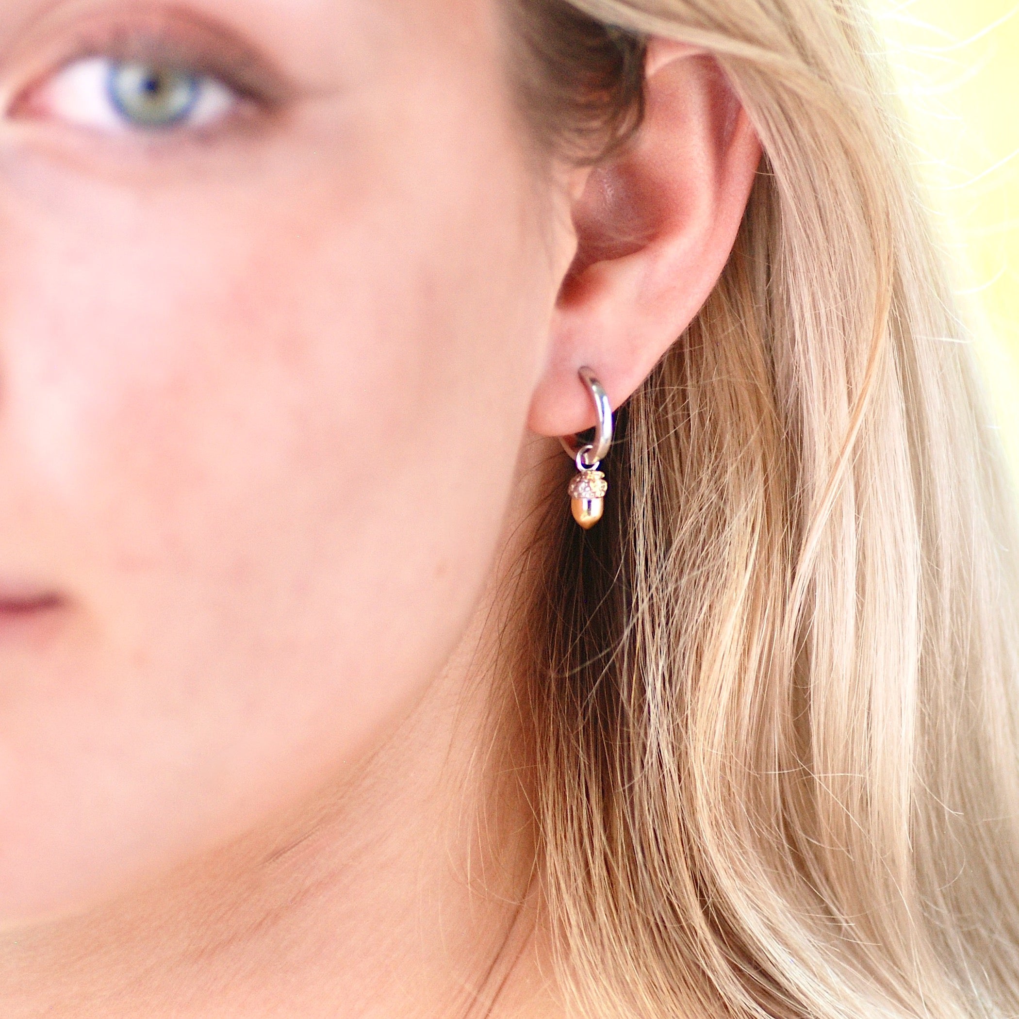 Acorn & leaf hoop earrings sales