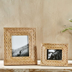 Photo Frames & Clocks