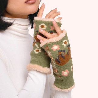 Wrist Warmers Highland Cow Moss