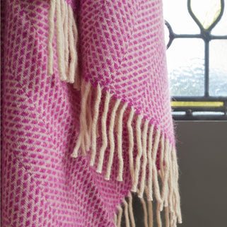 Beehive Rosa Throw