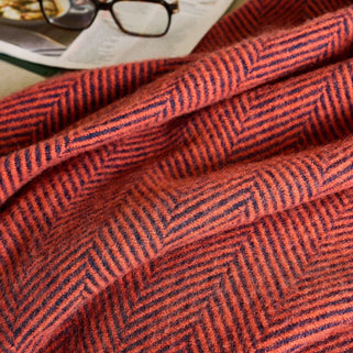 Herringbone Flamingo & Navy Throw 150x183cm