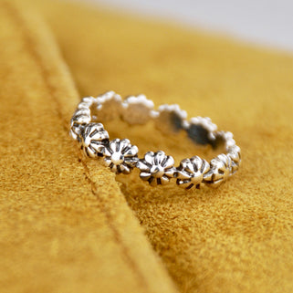 Sterling Silver Daisy Chain Narrow Band Ring