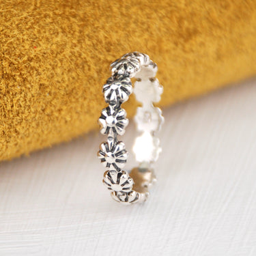 Sterling Silver Daisy Chain Narrow Band Ring
