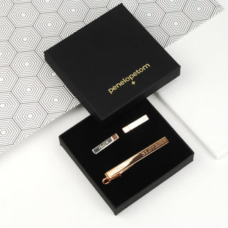 Tie slide and cuffinks set in black Penelopetom gift box.